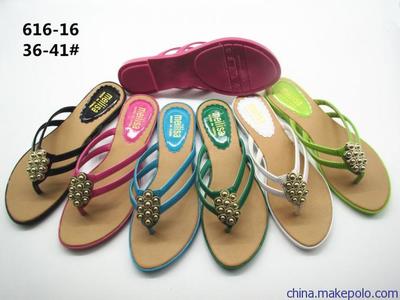 2015新款厂家供应女款时尚PVC大底工艺鞋面拖鞋图片大全