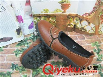 2014春季新款女式真皮休闲外贸鞋 广州平底防滑妈妈鞋，舒适与时尚兼具的爆款女单鞋